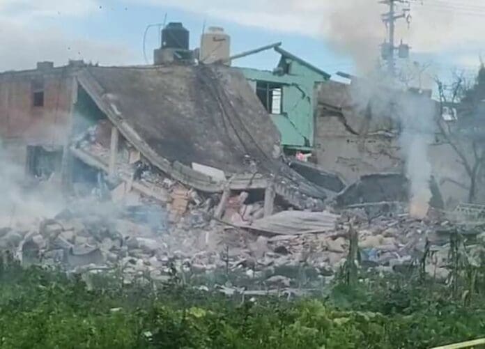 Video: Mueren cuatro personas tras explosión de una bodega clandestina de pirotecnia en Tlaxcala