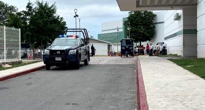 Asesinaron a una mujer en ataque armado en una colonia irregular de Cancún. Hay además otra persona lesionada.