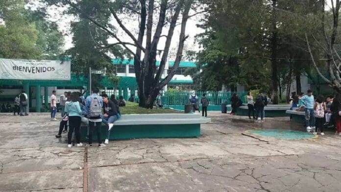 Muere de un infarto alumno de 15 años del Bachilleres 5, en Edomex