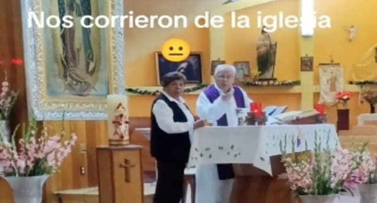 VIDEO: Sacerdote corre a una madre y a su bebé por hacer ruido en la misa