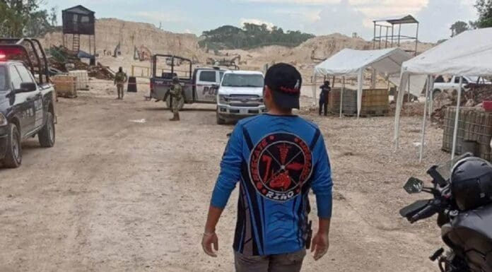 Operador de un tracto camión asesina a su compañero del Tren Maya por negarle un viaje de tierra en Chetumal