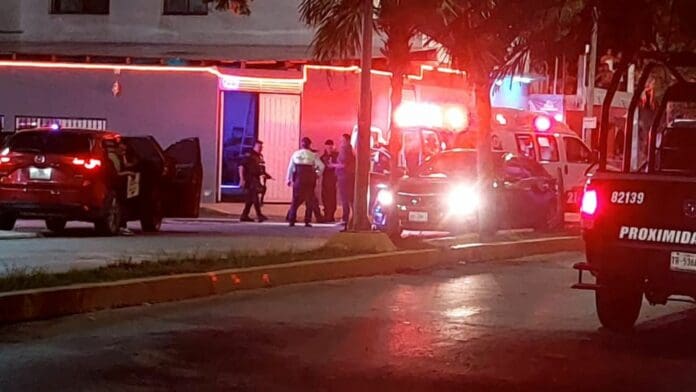 Atacan bar en la colonia Ejido de Playa del Carmen; reportan al menos tres heridos