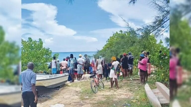 Tiburón decapita a adolescente que practicaba pesca submarina