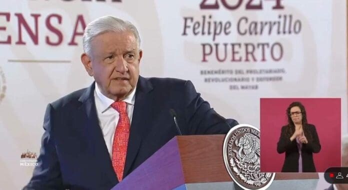 AMLO reconoce a magistrados del TEPJF por ratificar mayoría de Morena en las cámaras y por no dejarse intimidar.