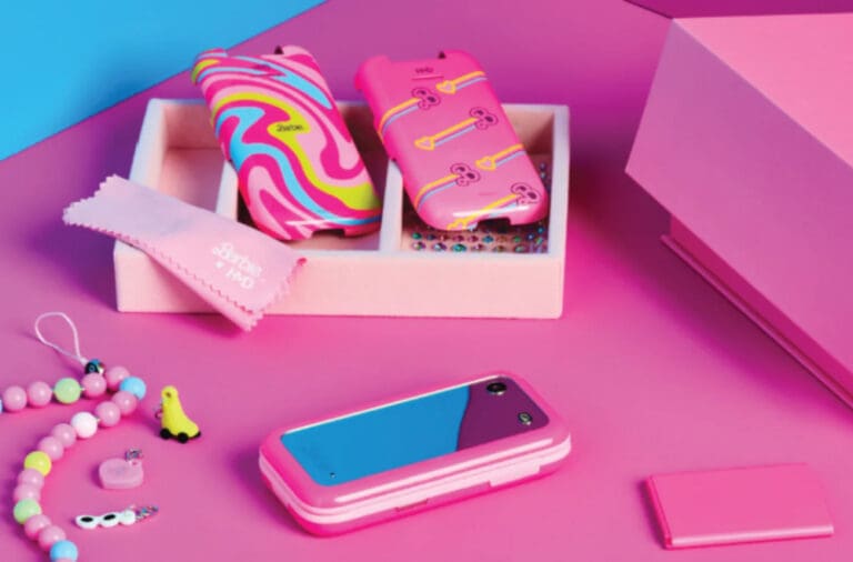 Video: Lanzan un teléfono móvil de Barbie que promueve la desconexión digital