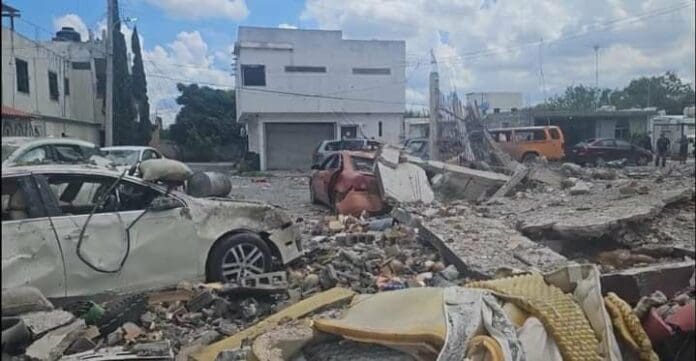 Video: Fuerte explosión frente a secundaria en Reynosa; reportan al menos un muerto