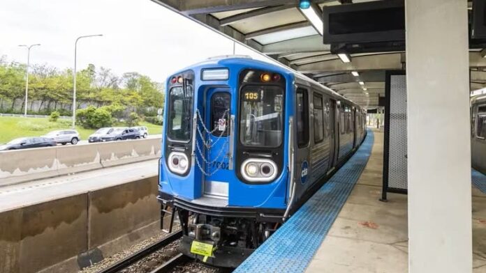 Mueren cuatro personas tras un tiroteo en el metro de Chicago