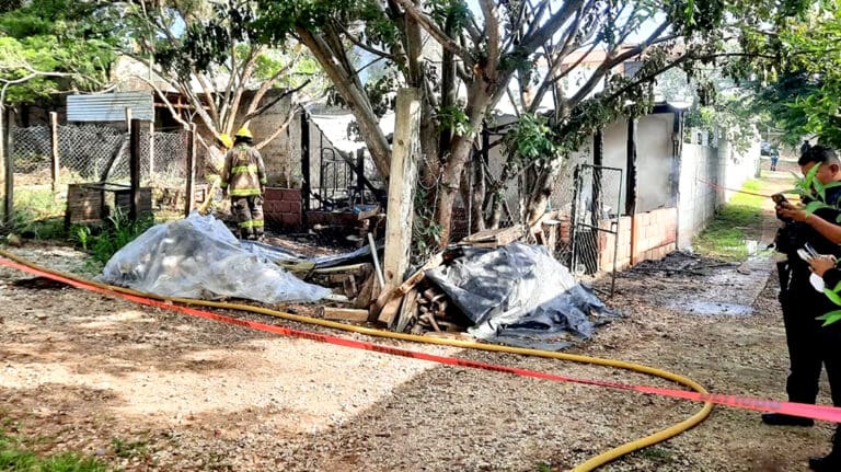 Muere una menor de edad por incendio provocado en Berriozábal, Chiapas