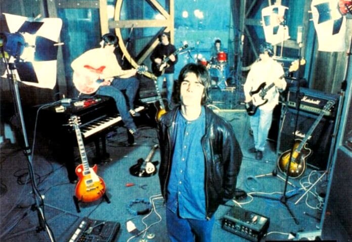 Subastan guitarra de Noel Gallagher; regreso de Oasis tiene locos a los fans