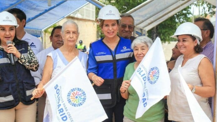 Logran histórica pavimentación en Solidaridad