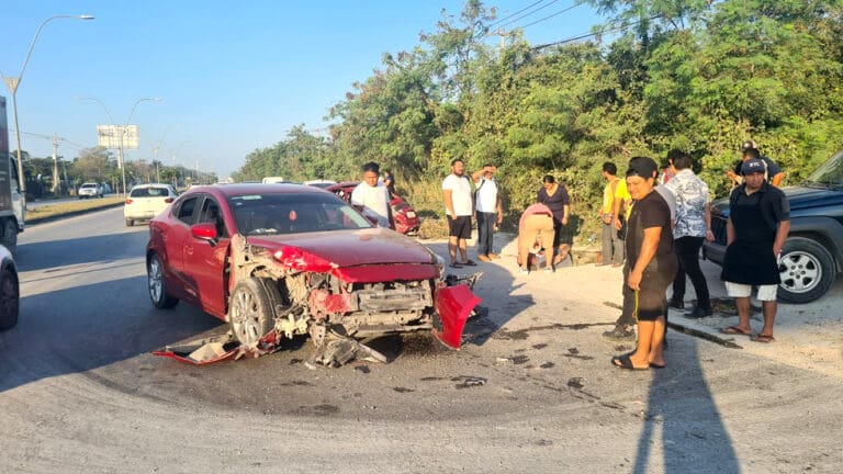 Madre soltera que debe velar por su hija, inhabilitada por un accidente vehicular en Cancún