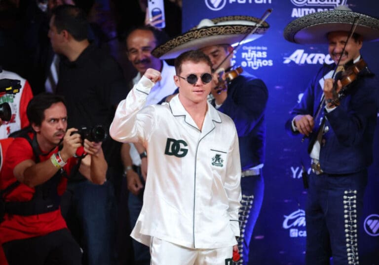 Acusan a Saúl "Canelo" Álvarez de no pagar un servicio de fotografía que contrató porque no le gustó