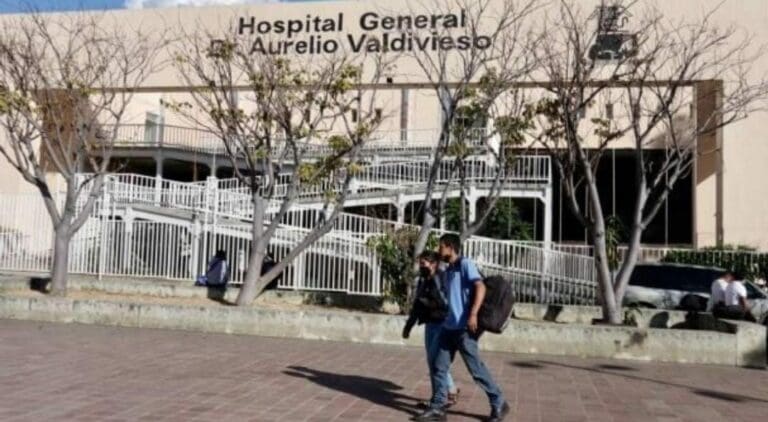 No es ni de cerca como Dinamarca. El hospital más grande de Oaxaca ha suspendido cirugías por falta de insumos