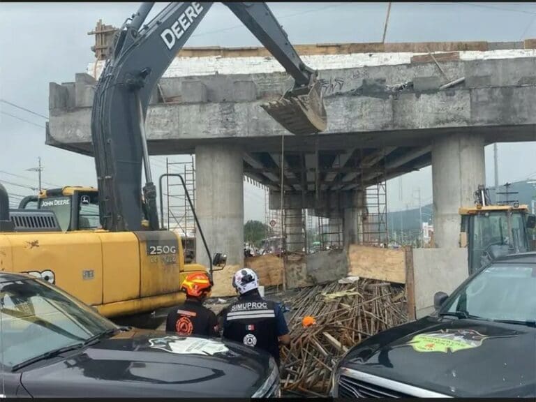 Accidente en construcción de un puente deja un muerto y dos heridos en Nuevo León