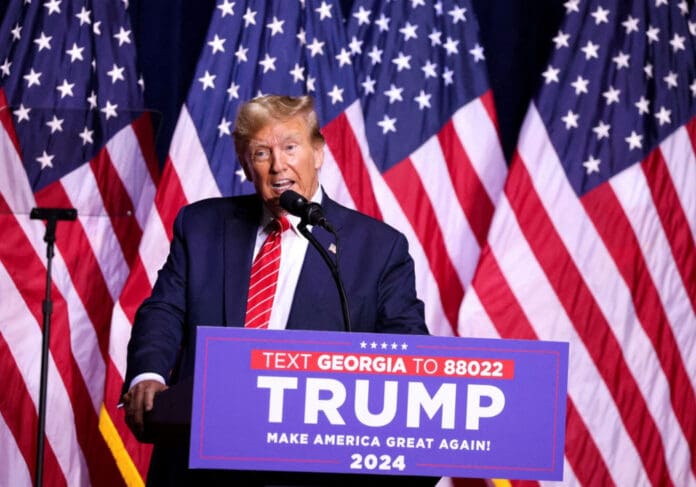 Donald Trump promete que publicará nuevos videos de ovnis si es electo presidente de EE. UU.