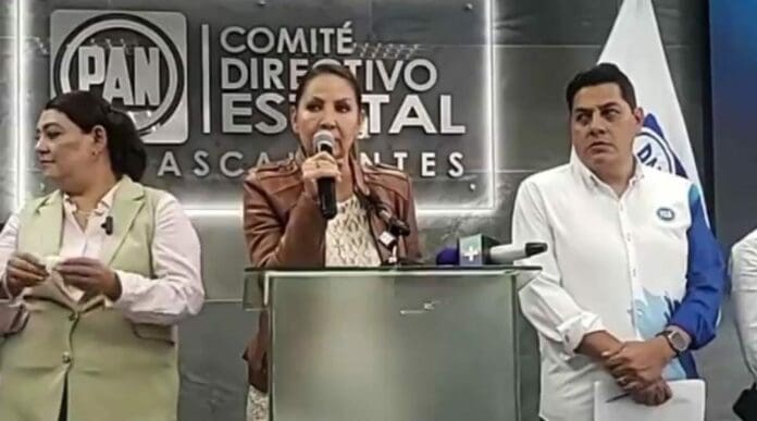 Una senadora del PAN llamó a linchar a quienes no voten contra las reformas. Morena respondió que analiza denunciarla.