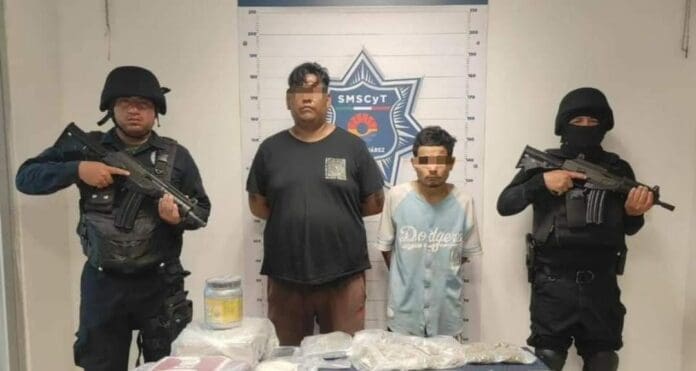 Rescatan a dos secuestrados en Tierra Maya en Cancún. Hay dos detenidos, a quienes además les aseguraron dosis de droga.