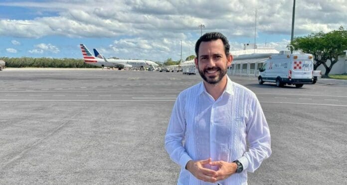 Pide el secretario Bernardo Cueto a transportistas y turisteros evitar actos que dañen la imagen de Quintana Roo.