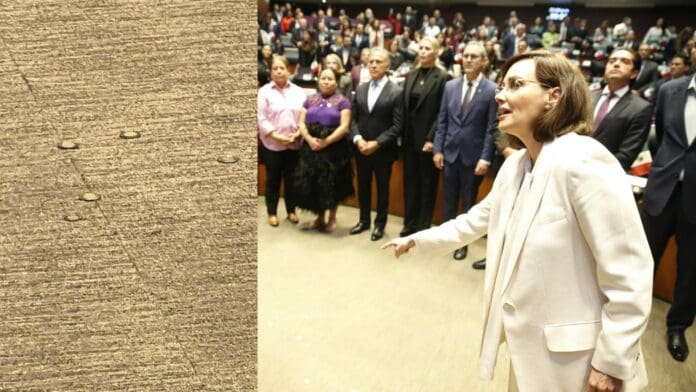 Lilly Téllez le lanza 30 monedas a Miguel Ángel Yunes Linares; lo acusa de 