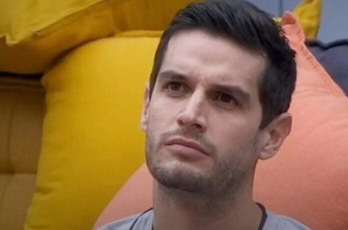 VIDEO: Tiktoker revela que sus amigas terminaron a sus novios por culpa de Adrián Marcelo