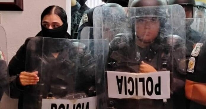 Violencia en México; fueron asesinadas 247 personas en el fin de semana patrio. Guanajuato y Sinaloa, donde más muertes hubo.