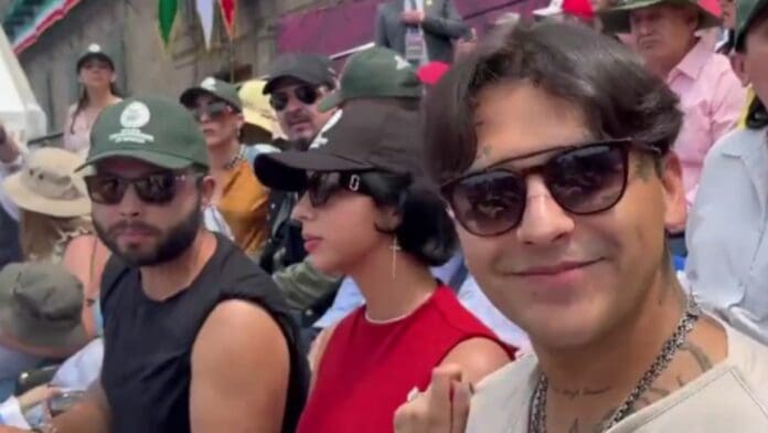 Captan a Ángela Aguilar y Christian Nodal en desfile militar de la CDMX