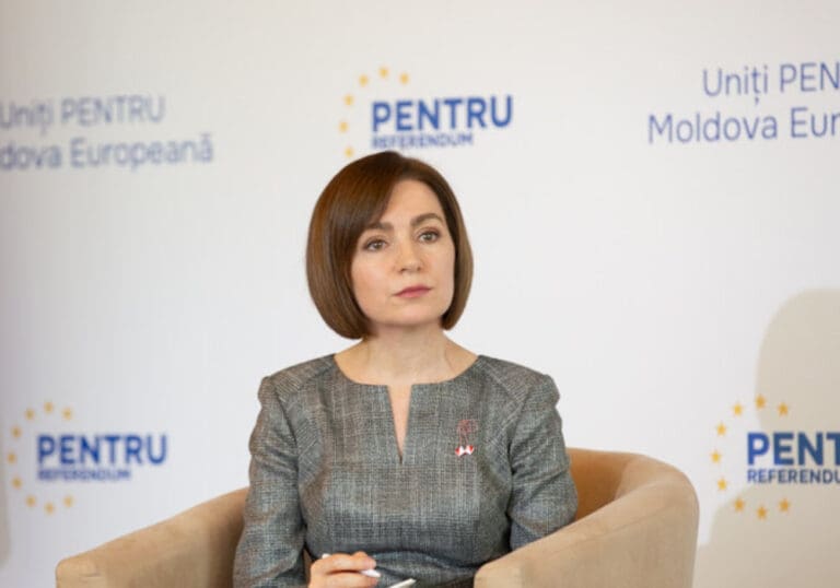 Video: Terremoto sorprende a la presidenta de Moldavia durante una entrevista en vivo