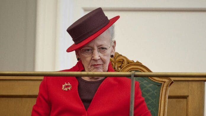 Hospitalizan a la reina Margarita de Dinamarca tras sufrir aparatosa caída