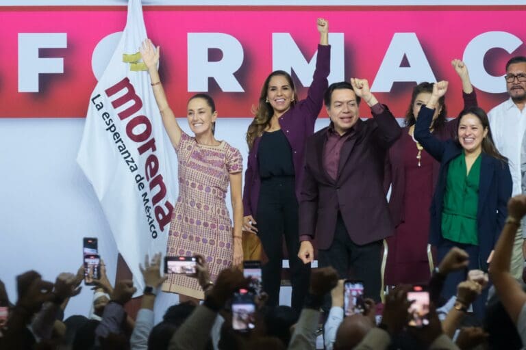 Mara Lezama refrenda su compromiso con la transformación en Quintana Roo y México en el Congreso Nacional de Morena