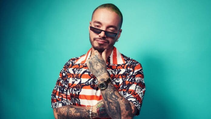 J Balvin se tatuó el rostro de una mujer y no sabe quién es; ahora la busca
