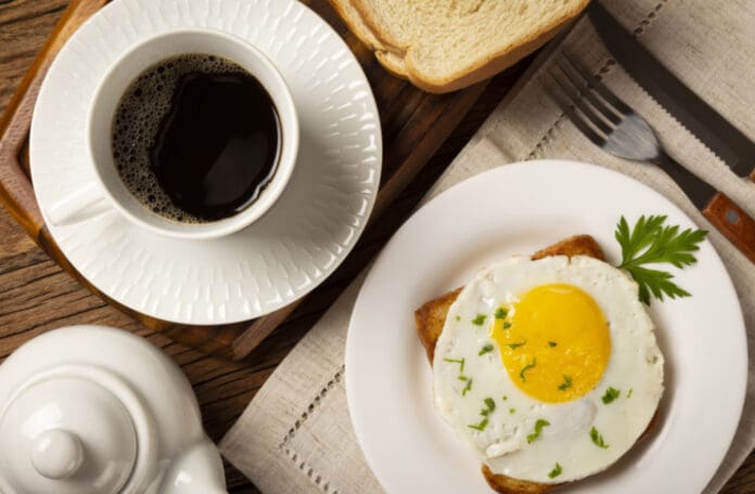 Una mujer en Shanghai, China, fue despedida después de negarse a comprar el desayuno para su jefa.