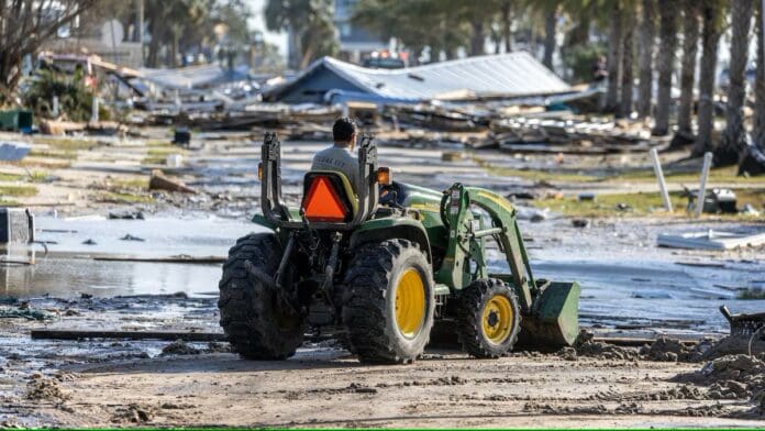 Video: Helene se debilita a tormenta tropical tras dejar al menos siete muertos en EEUU
