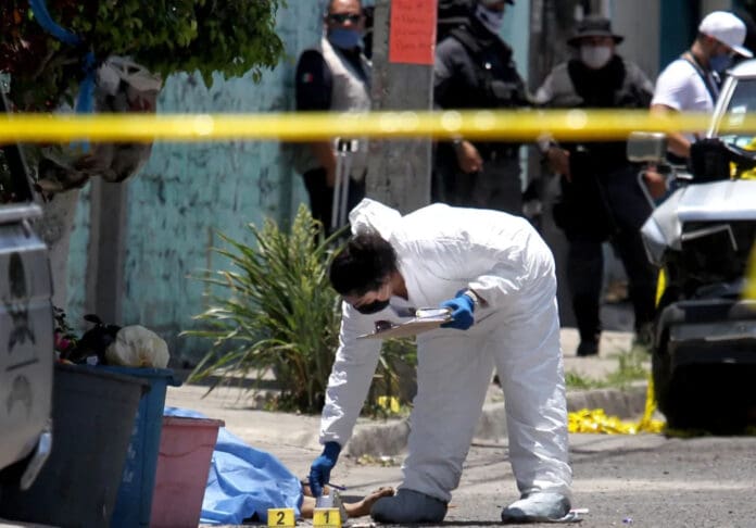 Video: Sujeto mata a balazos a una mujer mientras vendía café y desayunos en la Gustavo A. Madero, CDMX