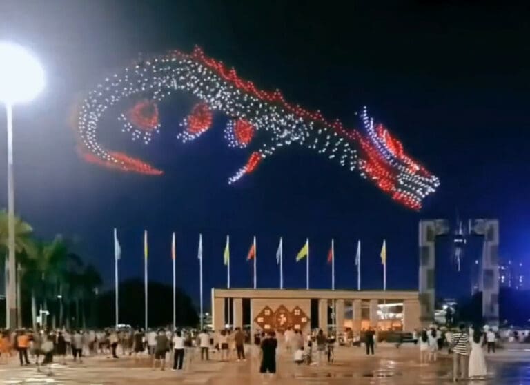 VIDEO: China rompe récord mundial con show de 10 mil drones