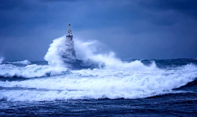 Isaac, noveno ciclón del año en el Atlántico; no es peligroso para México y el Caribe