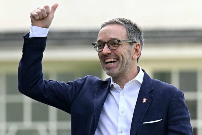 El FPO, aliado de VOX en Patriotas por Europa, gana las elecciones generales en Austria