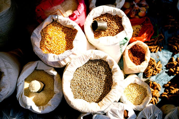 Hasta 80% del frijol, arroz y maíz que se come en México viene de Estados Unidos