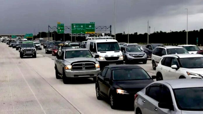 Video: Evacuaciones masivas en Florida por Milton; uno de los huracanes más potentes de la historia