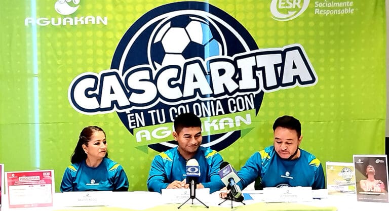 Con “Cascarita en tu Colonia”, torneo de futbol sala, Aguakan busca promover la convivencia familiar