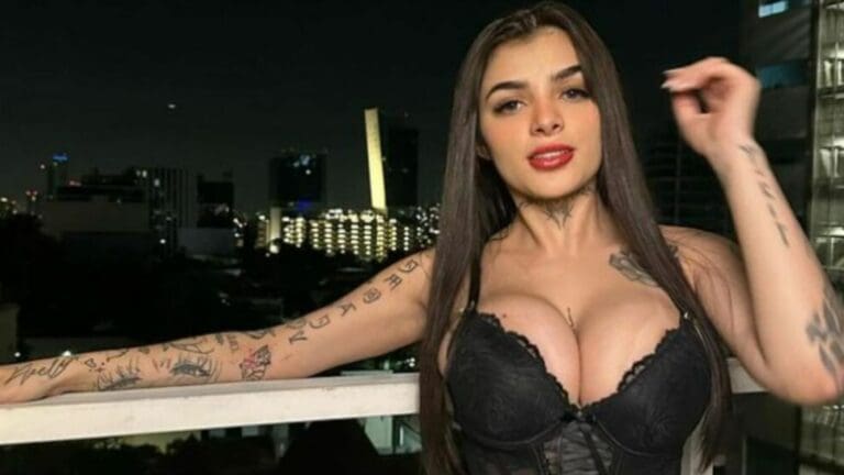 Karely Ruiz responde a quienes la critican por seguir haciendo contenido para adultos