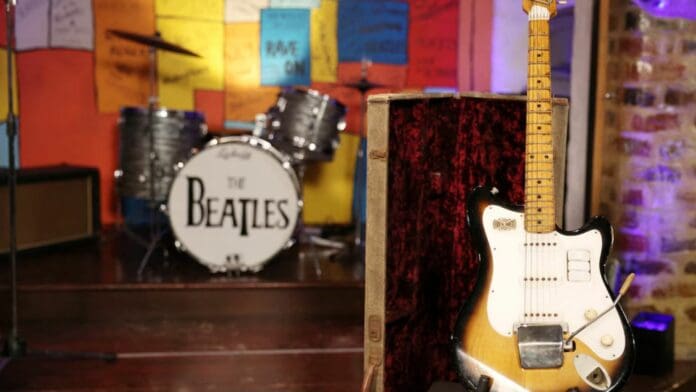 Primera guitarra que usó George Harrison con Los Beatles será subastada; vale más de 800 mil dólares