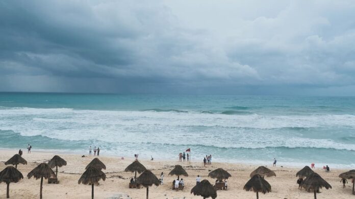 Activan Alerta Azul en Quintana Roo por tormenta tropical Milton