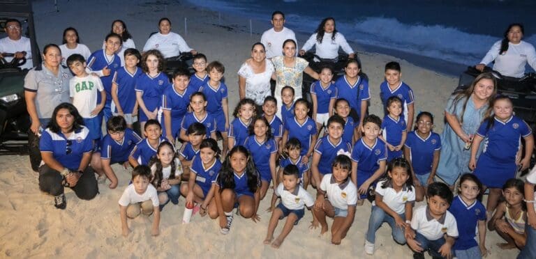 Entrega Mara Lezama vehículos, equipo y uniformes para la protección y conservación de las tortugas marinas