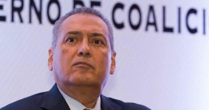 Anuncia Manlio Fabio Beltrones que se separa del PRI y de la dirigencia encabezada por Alejandro 