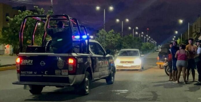 Un sujeto que intentó propasarse con una menor de 14 años en Cancún fue detenido por los propios vecinos de Cielo Nuevo.