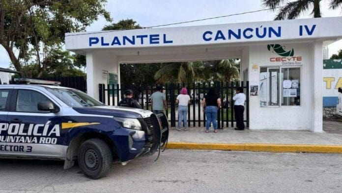 Denuncian que unos siete menores de edad se intoxicaron con brownies con marihuana en el Cecyte IV de Cancún.