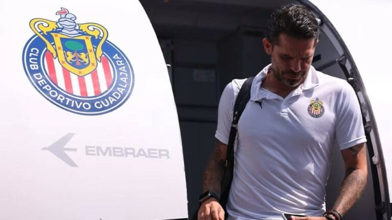 Chivas de Guadalajara hace oficial la salida de Fernando Gago; sería DT de Boca Juniors