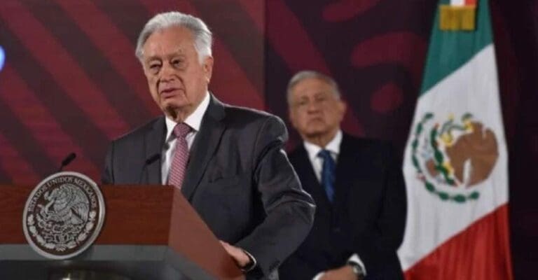 “Blinda” CFE la información sobre su exdirector Manuel Bartlett