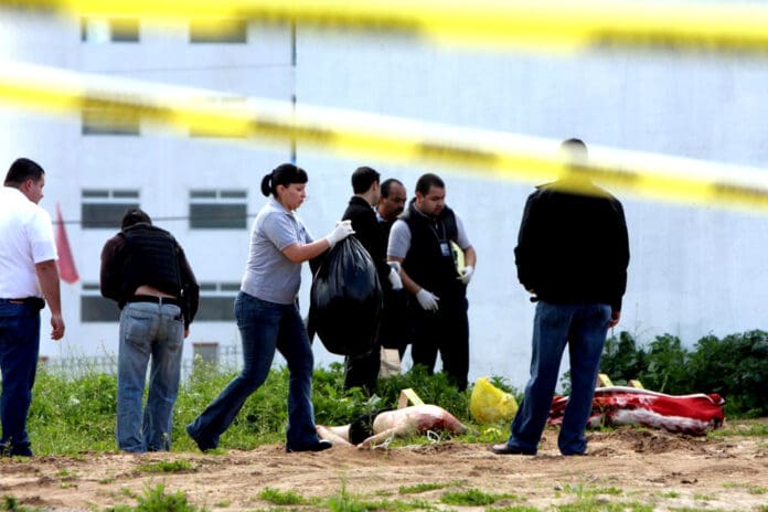 Hallan 12 cuerpos: siete baleados en Morelos, y cinco decapitados en Jalisco