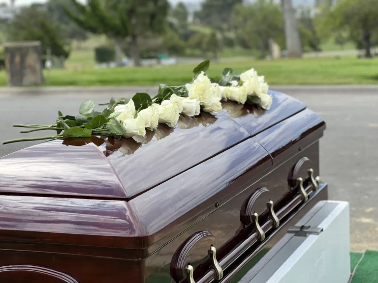 Familia se entera por TikTok que funeraria envió el cadáver de su madre a otro país